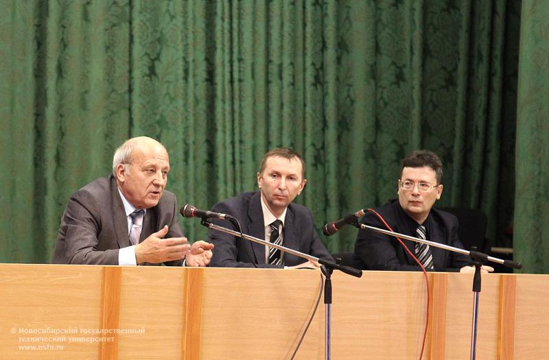 02.04.10 Встреча с кандидатами на должность ректора НГТУ, фотография: В. Невидимов
