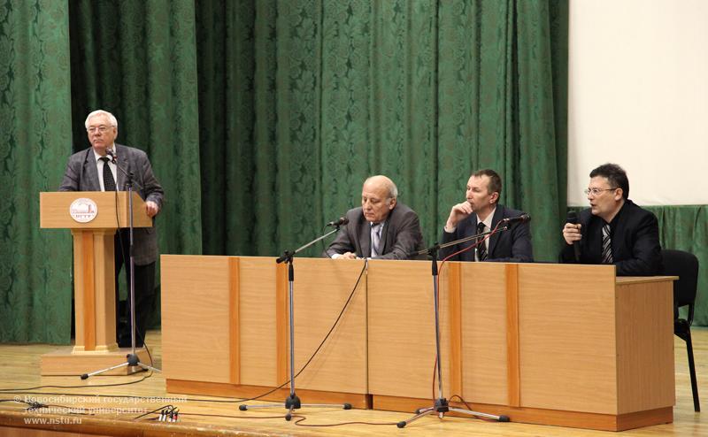 02.04.10 Встреча с кандидатами на должность ректора НГТУ, фотография: В. Невидимов