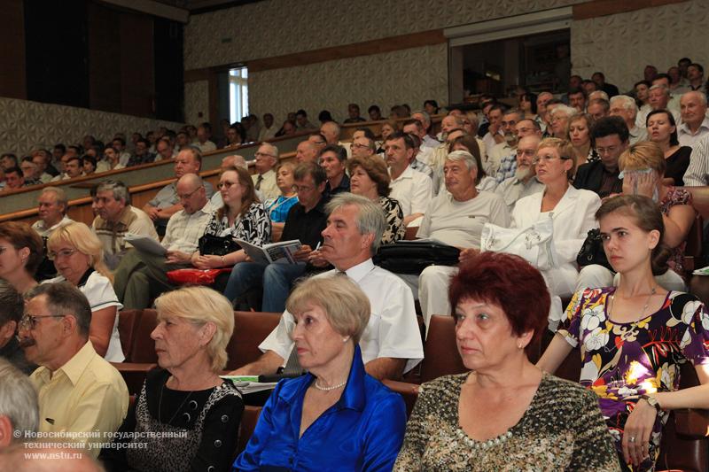 31.08.10     Производственное совещание преподавателей и сотрудников университета, фотография: В. Невидимов