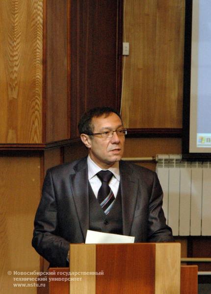 09.03.11 9 марта в НГТУ Встрецов А.Г. проректор по научной работезаседание по результатам инновационной деятельности вуза за 2010 год, фотография: В. Кравченко