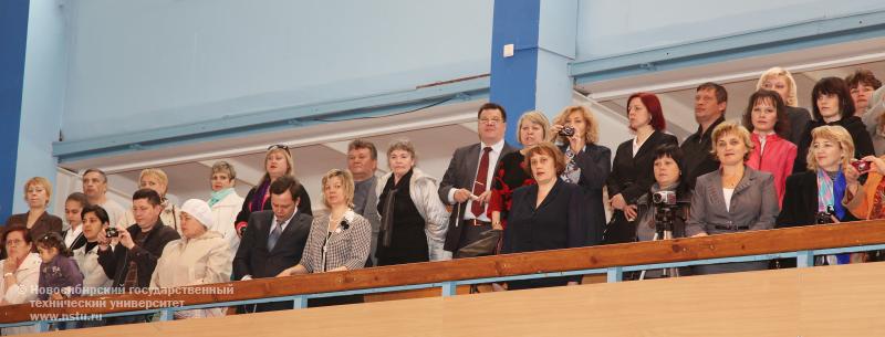 В Инженерном лицее НГТУ торжественная линейка, посвященная окончанию учебного года , фотография: В. Невидимов