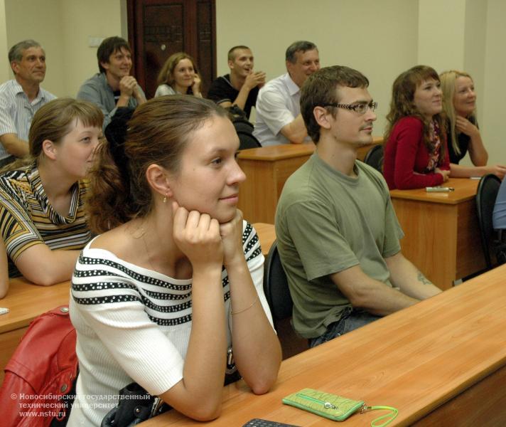 25.07.11     В НГТУ проходит международная летняя школа «Общее машиностроение и материаловедение. Современные методы анализа и производства» GEM-2011, фотография: В. Кравченко