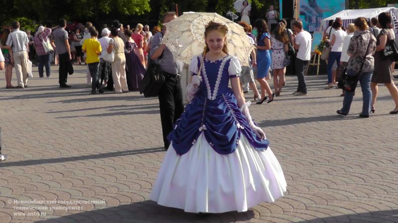 06.06.12     6 июня в Первомайском сквере Новосибирска состоится празднование Дня русского языка , фотография: М. Вдовик