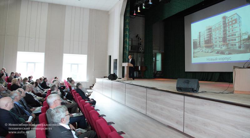 Производственное совещание преподавателей и сотрудников НГТУ , фотография: В. Невидимов