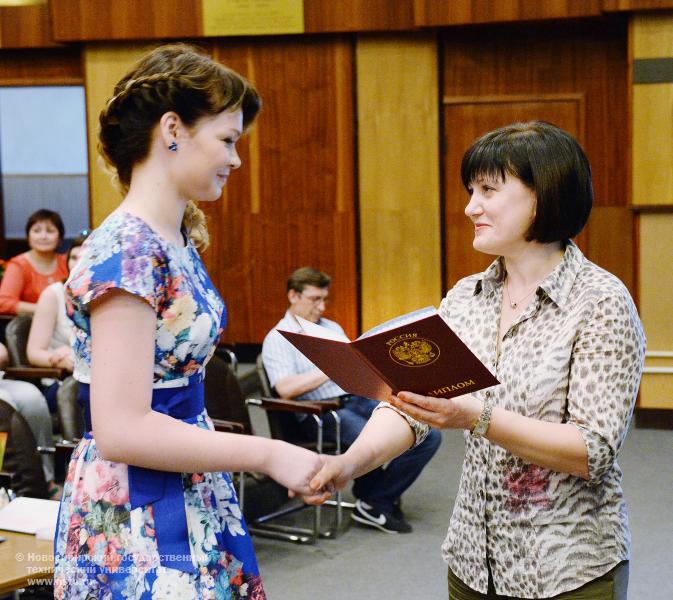 20.06.14     20 июня состоится торжественное вручение дипломов выпускникам факультета бизнеса, фотография: В. Невидимов