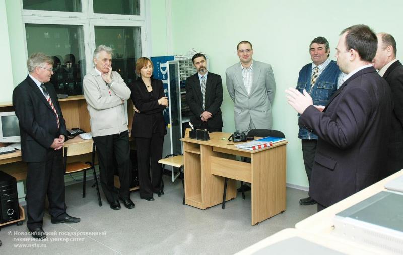 13.12.07     Открытие лаборатории беспроводных систем передачи данных, фотография: В. Невидимов
