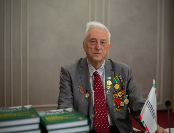 Историк НГТУ НЭТИ представил книгу об ученых-фронтовиках вуза